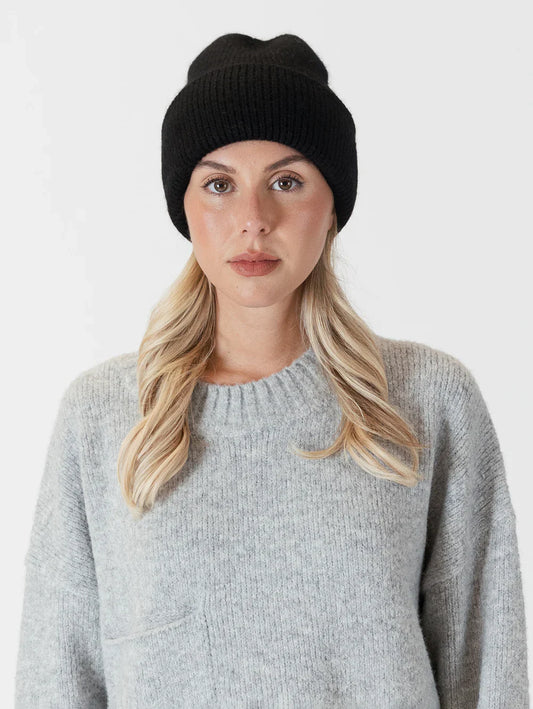 Lyla + Luxe Apres Ski Hat | Black, Designed in Canada