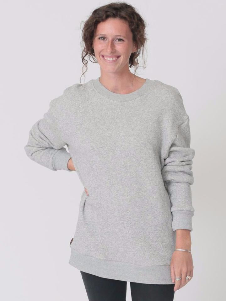 Qube Qrew Sweater Twang and Pearl | Grey