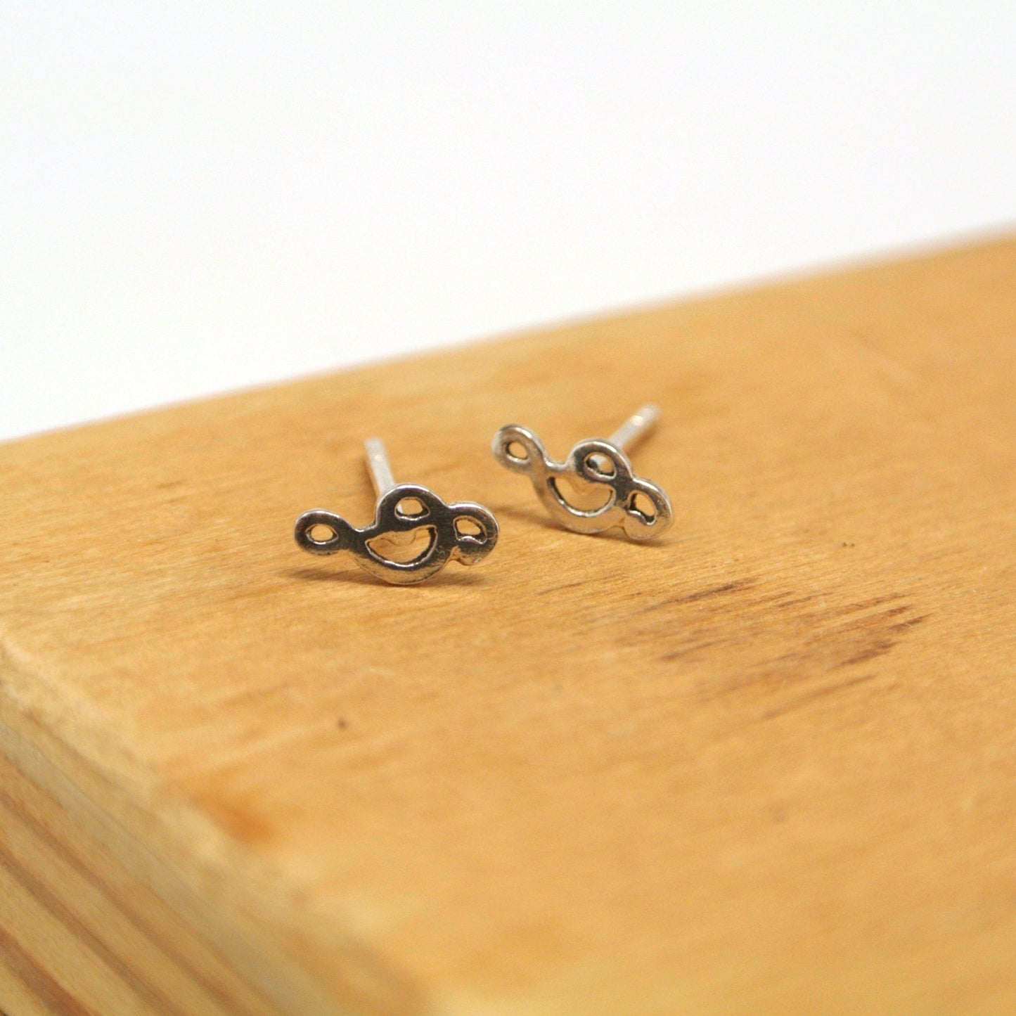 twang and pearl sterling studs hobbies trebel clef