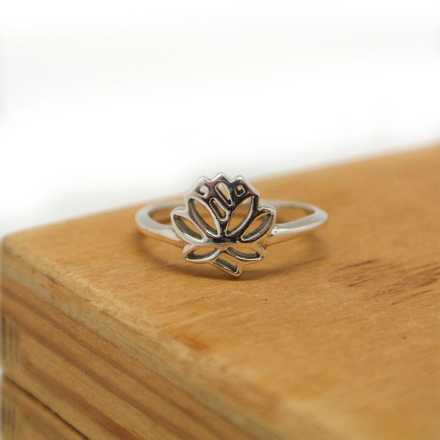 twang and pearl sterling lotus ring