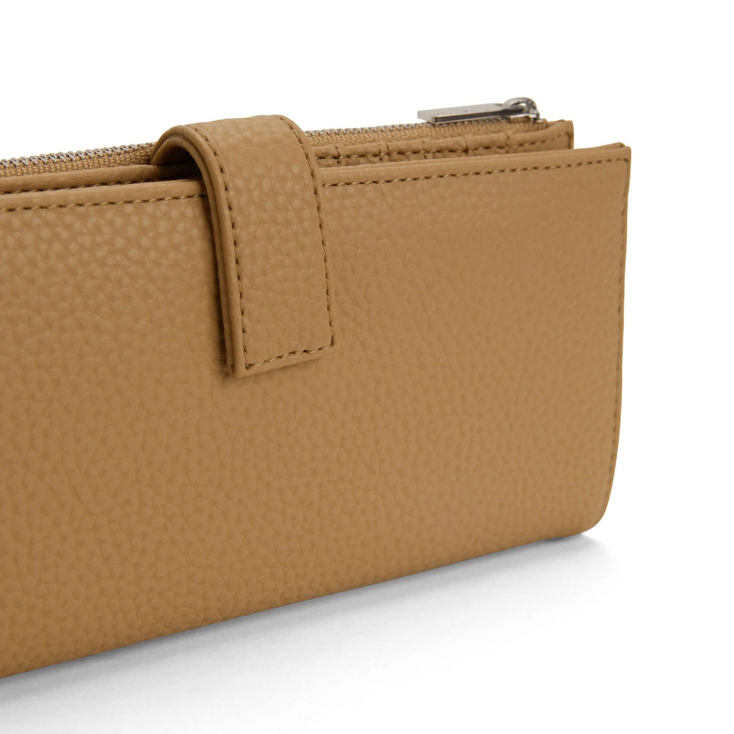 Matt & Nat Motiv Wallet | Purity Scone, Vegan Leather
