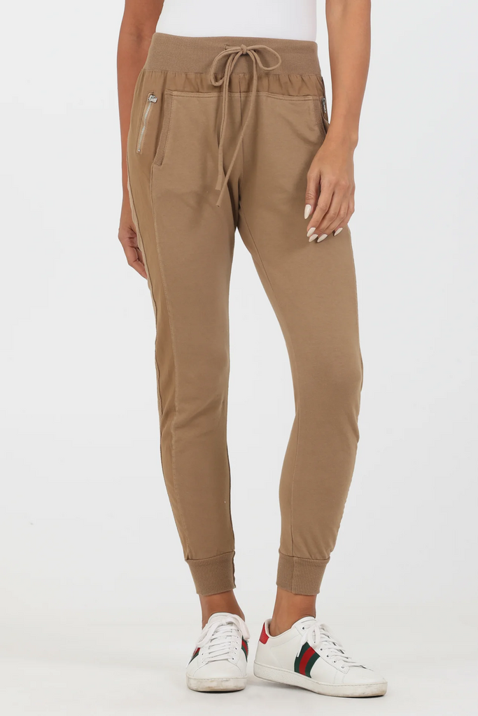 Suzy D Ultimate Joggers Cotton Joggers | Caramel, Made in Italy