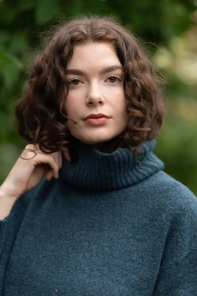 Echo Verde Dog Walker Chunky Cowl Sweater | Teal