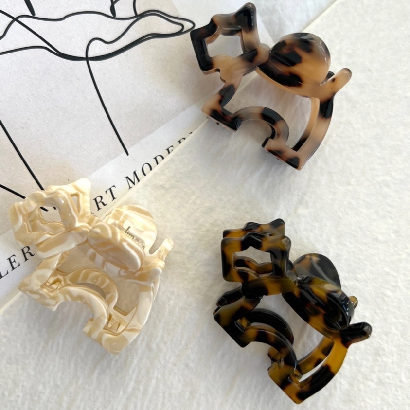 Dog hair clips that stay in clearance