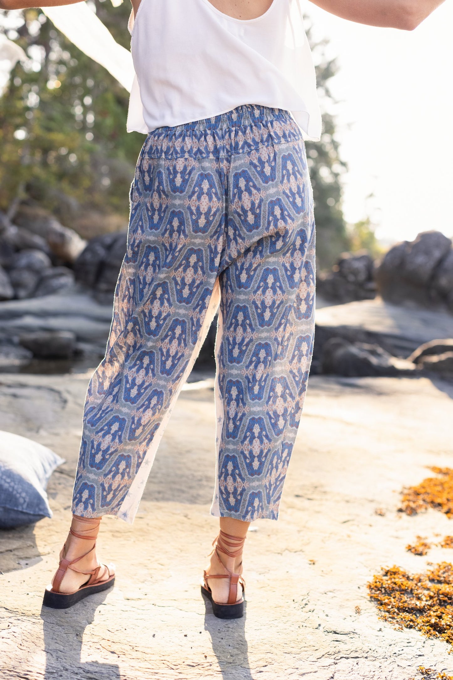 Market of Stars - Artist Pants - Head in the Clouds