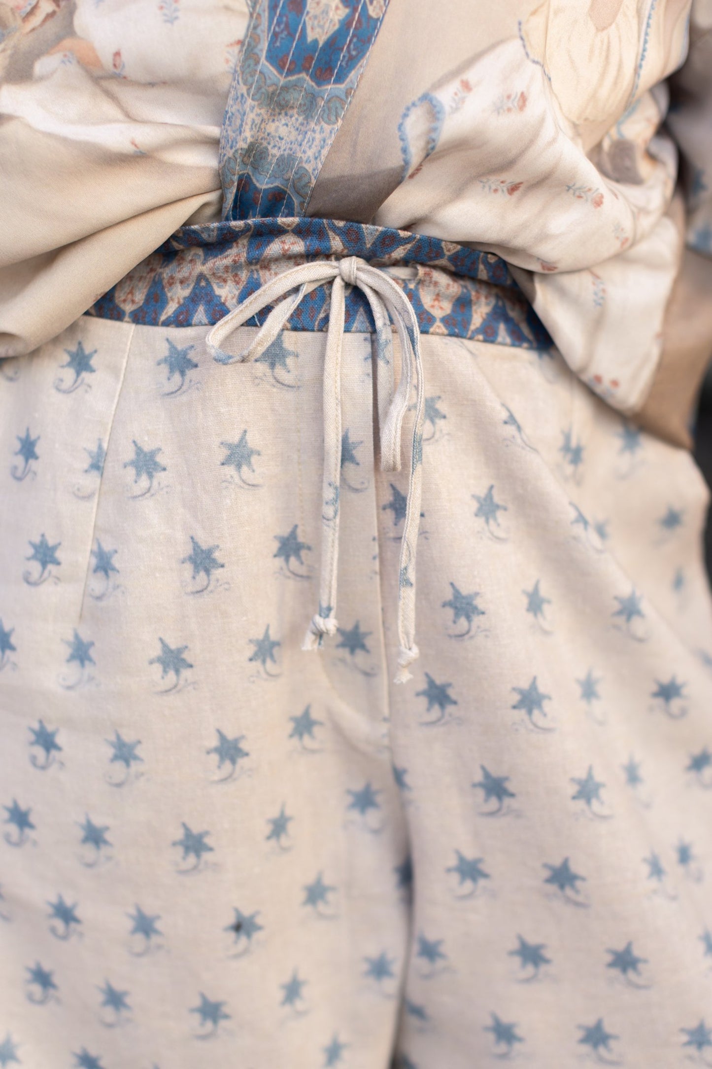 Market of Stars - Artist Pants - Head in the Clouds