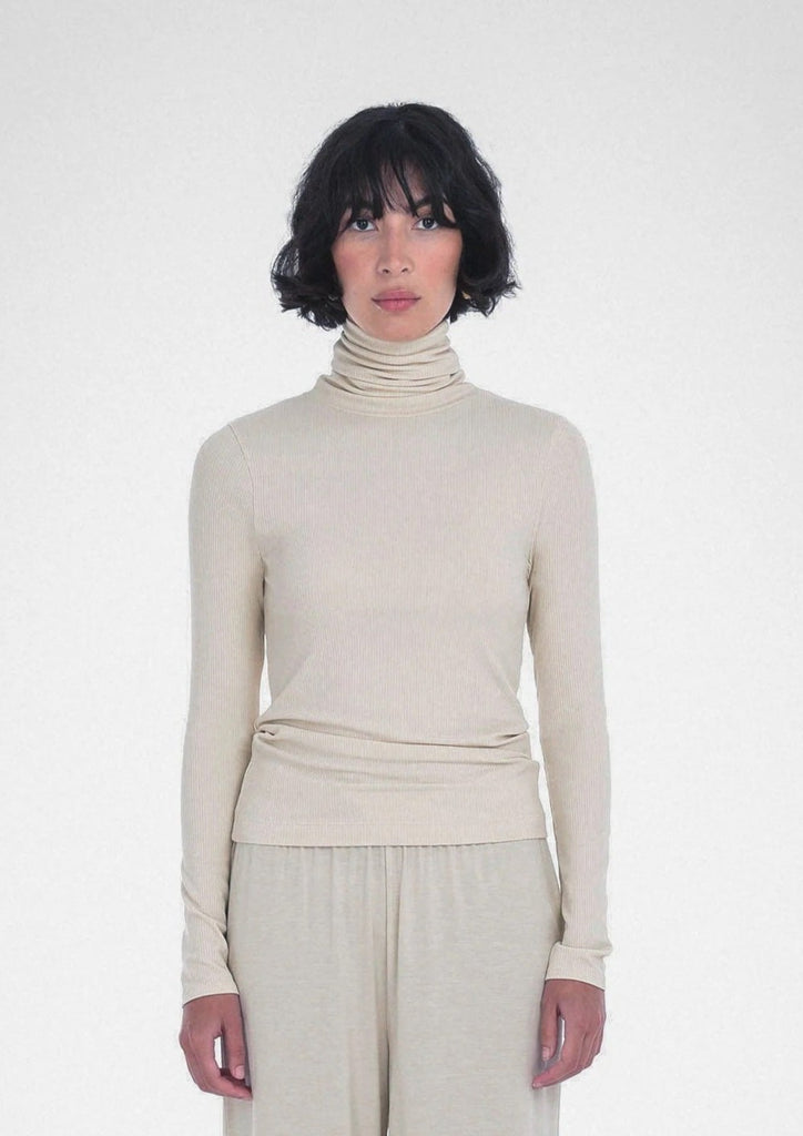 Paper Label Cynthia Turtle Neck | Oatmeal, Designed in Canada