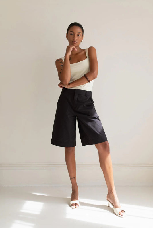 Paper Label Sylvie Short | Black, Designed in Canada