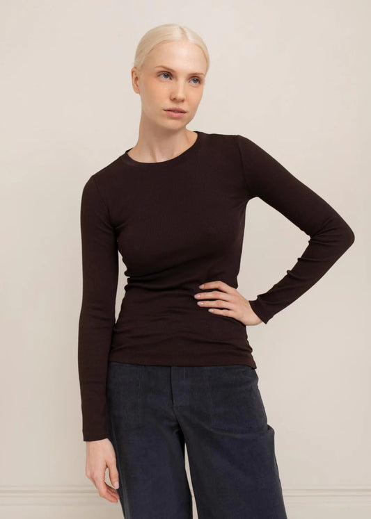 Paper Label Lisa Top Chocolate Torte | Designed in Canada