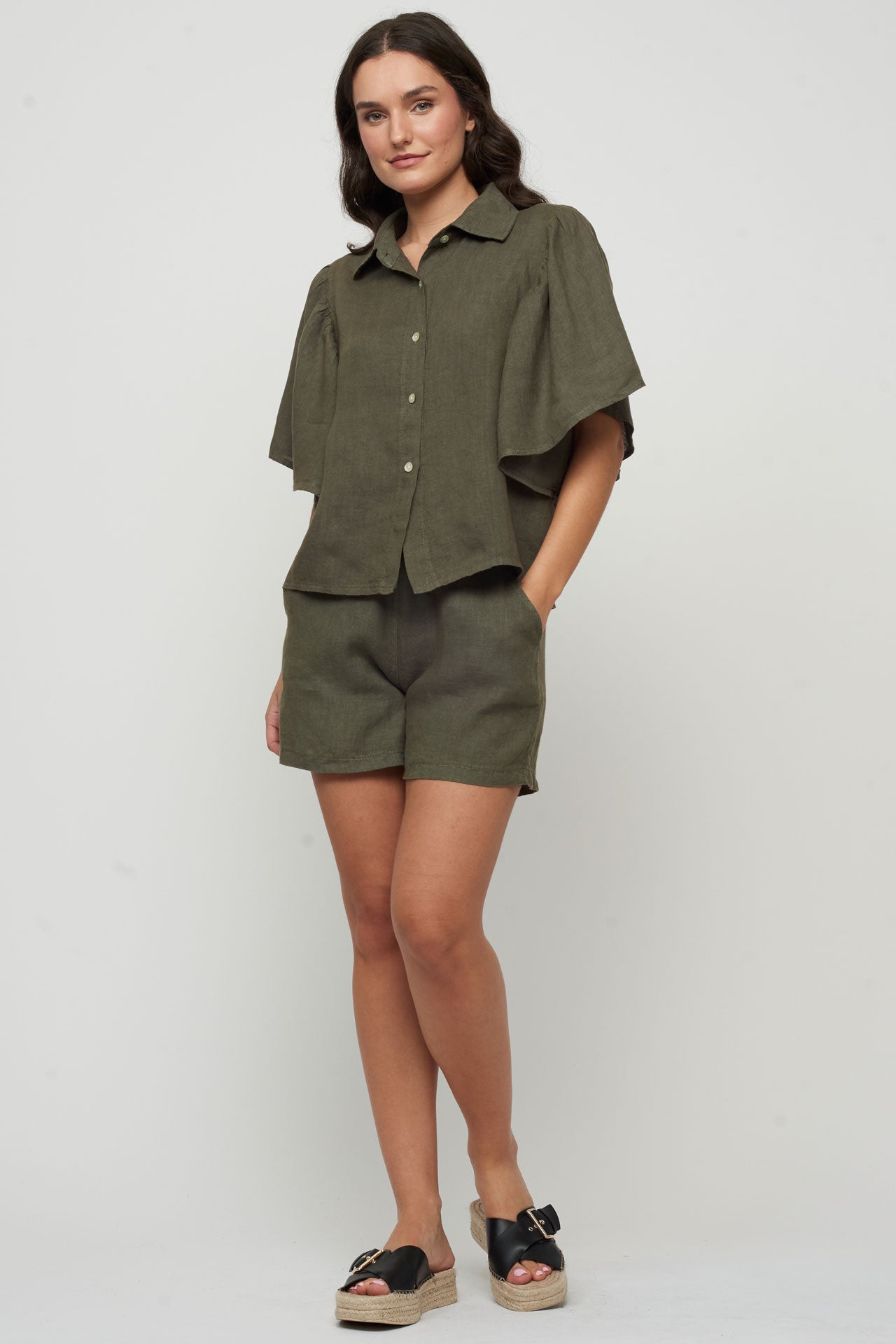 Pistache Loose Linen Short, Grape Leaf | Made in Italy
