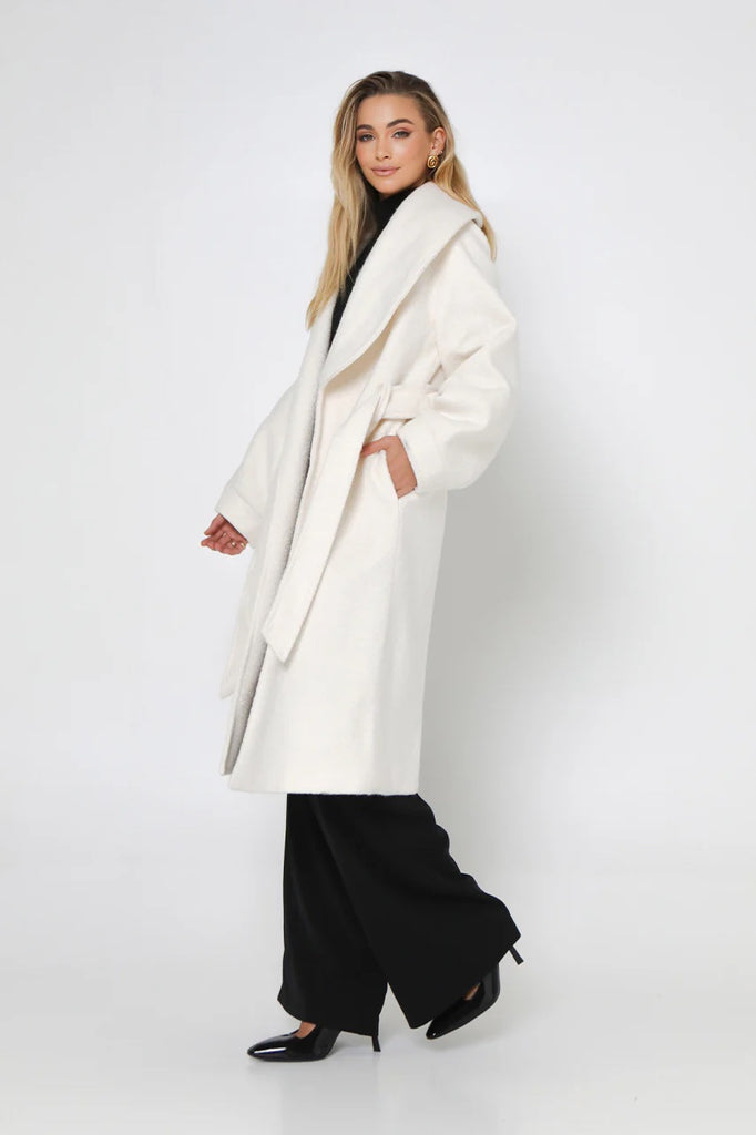 Lost in Lunar - Tully Coat - Cream