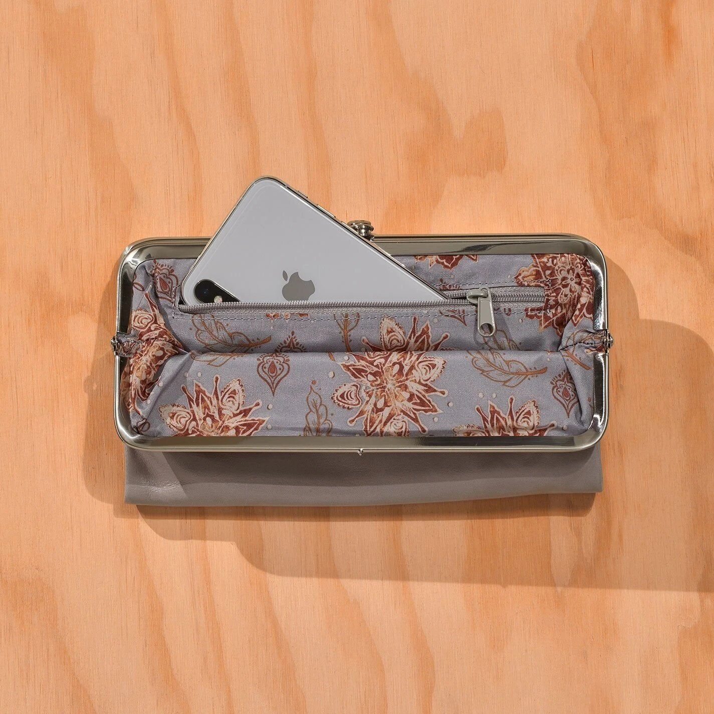 Hobo Wallet Lauren Driftwood | Vintage Hide, Leather Wallet, Clutch